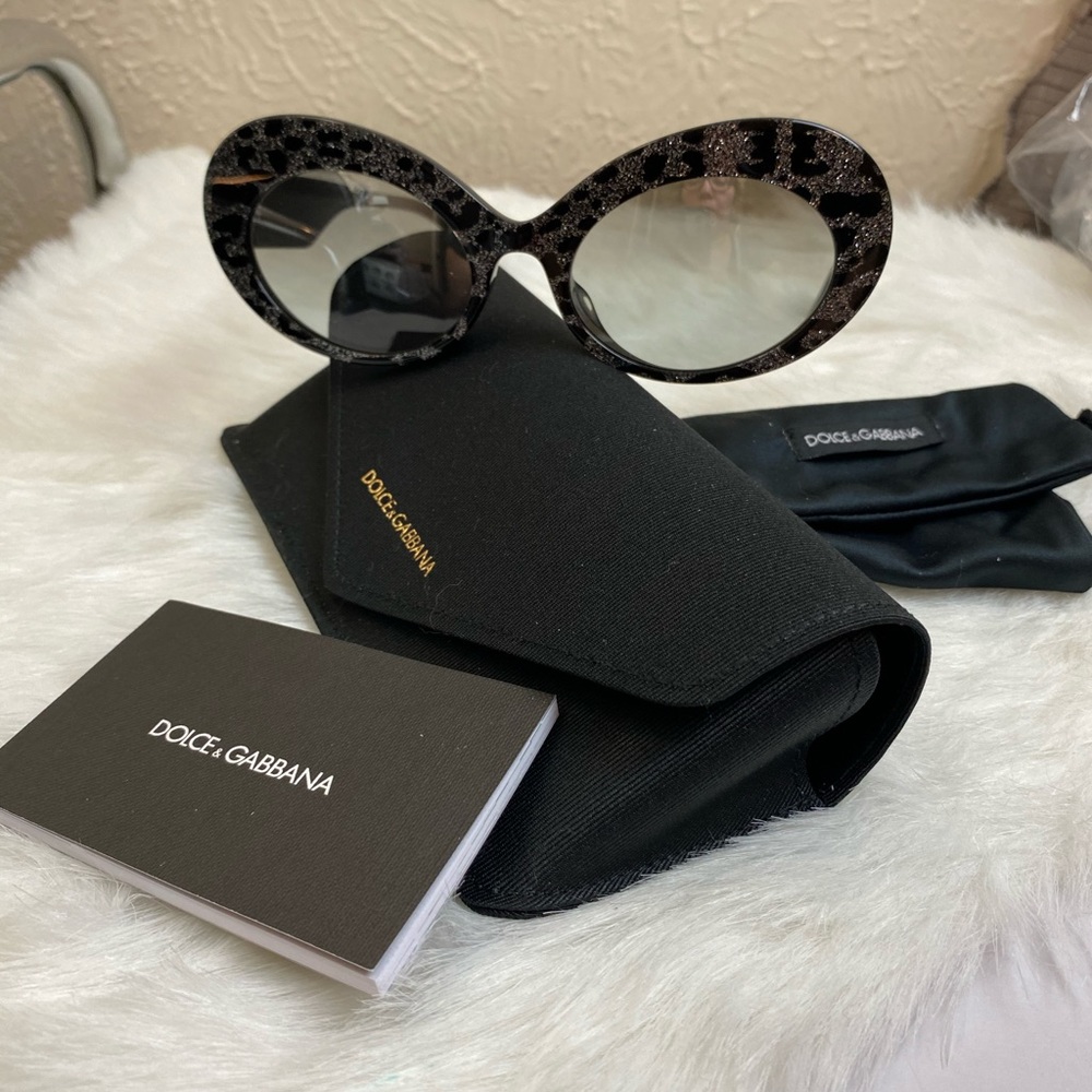 Dolce & Gabbana Oval Sunglasses